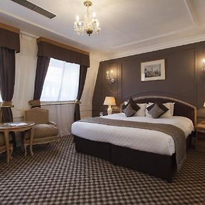 Deluxe Zimmer mit Kingsize-Bett